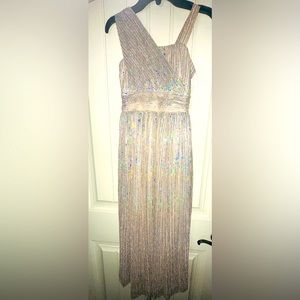 Beautiful girls dress size 8. Worn one time.